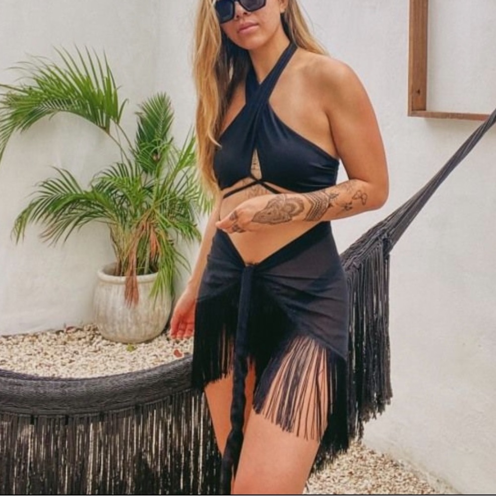 Fringe beach skirt